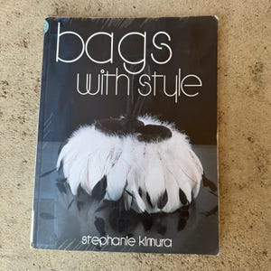 2004 Bags With Style Book, Vintage Books, Vintage Fashion, Vintage Fashion Books, Vintage Purses