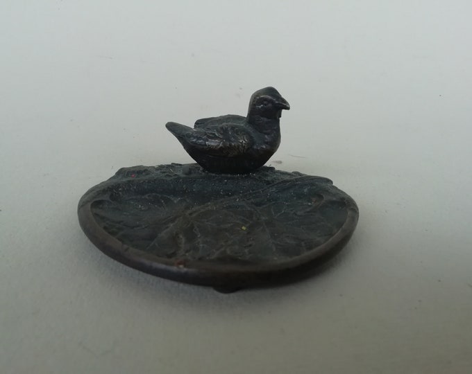 charmant vide poche ancien petit oiseau, bronze