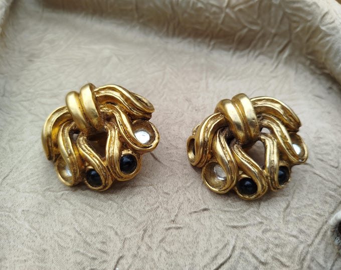 paire de boucle d'oreille clips signé Claire Deve, perles et métal doré, design & vintage
