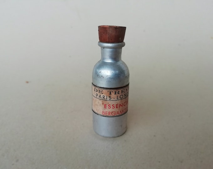 ancien flacon d'essence de parfum, essencial bergamote, de Trévise, Paris-London, fond, extrait