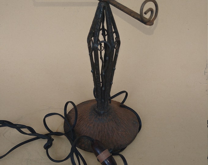 ancien pied de lampe en fer forgé, années 20
