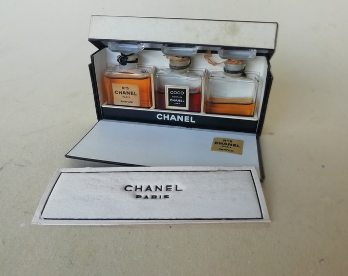 ancien flacon à parfum Chanel, coffret Numéro 5, coco et numéro 19