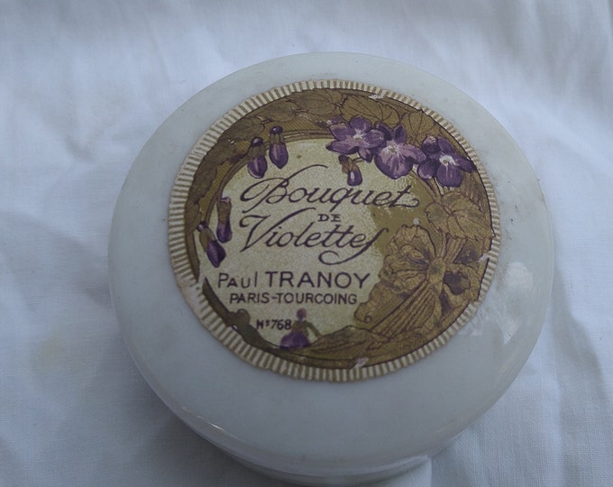pot à crème ancien en faïence, bouquet de violettes de Paul Tranoy, Paris-Tourcoing