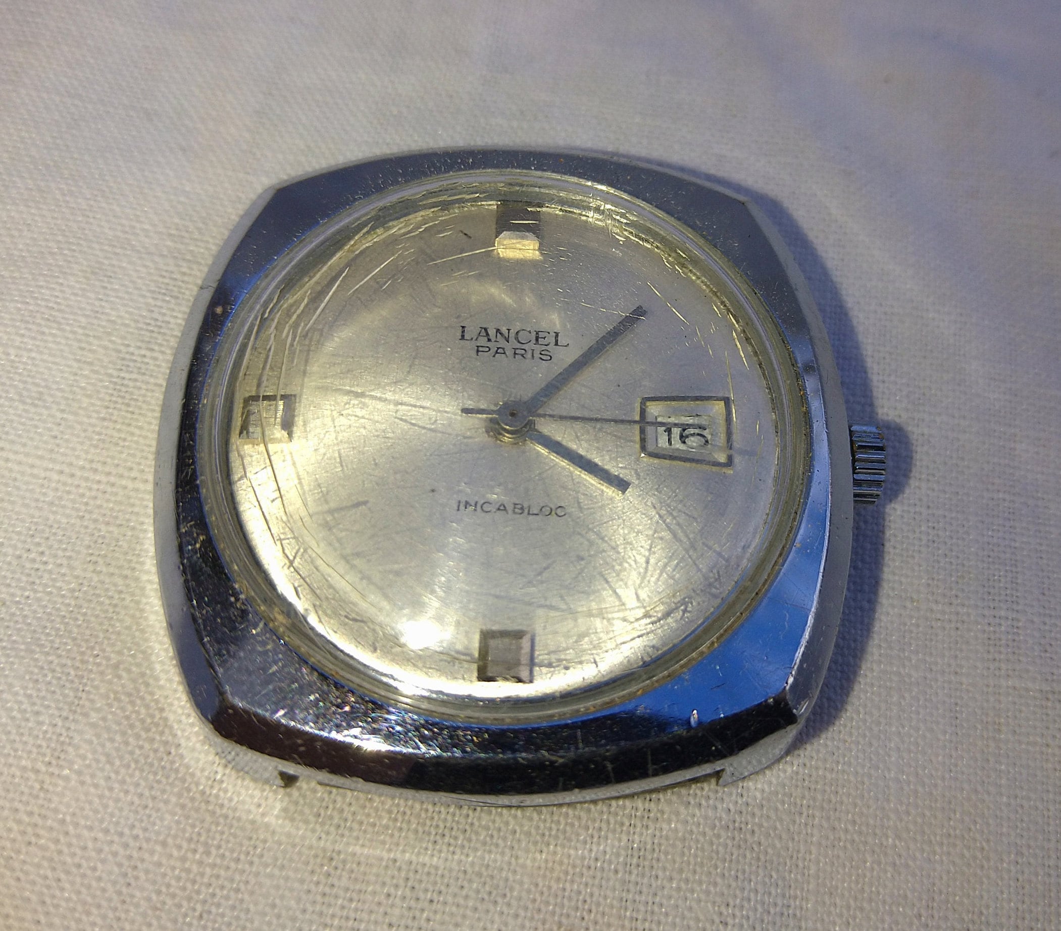 montre d homme de la marque Lancel vintage mecanique a remonter