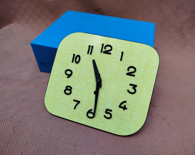 pendule vintage en formica jaune, mécanique