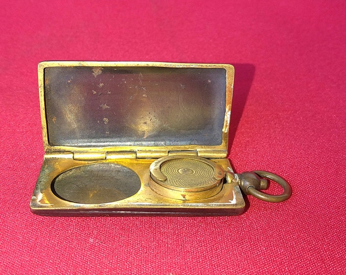 petite boite ancienne pour mettre vos pièces en or, porte monnaie pendentif en métal argenté