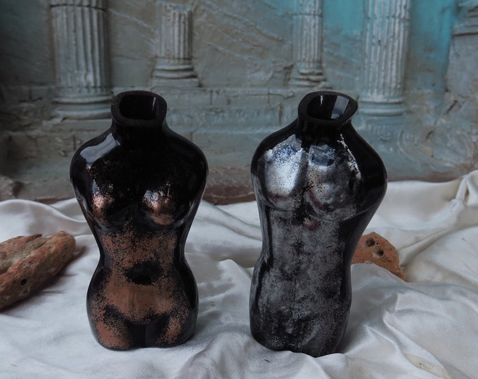 paire de sculpture en verre, bustes d'homme et femme nus pouvant faire office de soliflore ou flacon