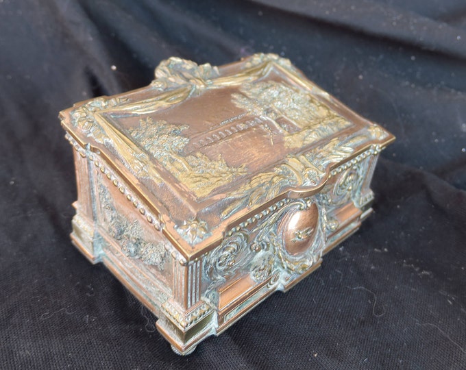 superbe boite-coffret à bijoux ancien en bronze sculpté, 2 patines, intérieur capitonné, antique carved bronze jewel case, padded interior