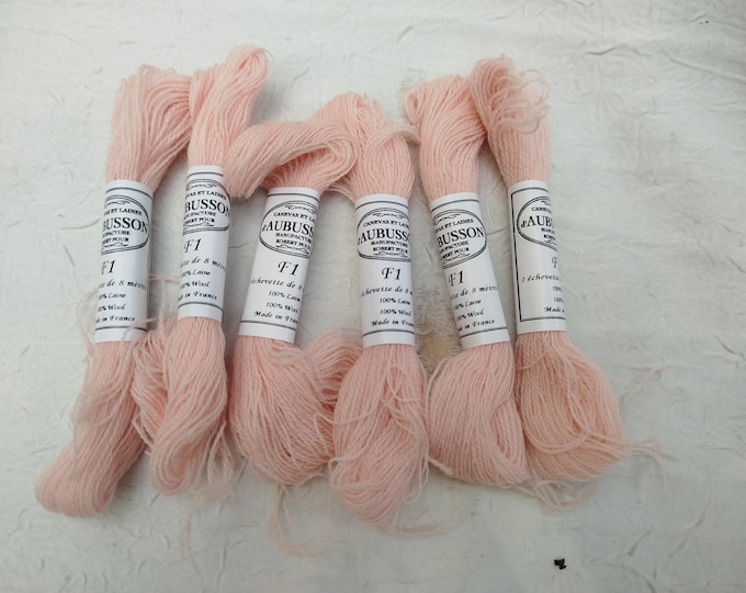 canevas et laines d'Aubusson, manufacture Robert pour F1, 6 échevettes de 8 mètres, 100 % laine