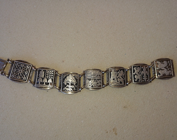 ancien bracelet du Pays Basque blasons, métal argenté