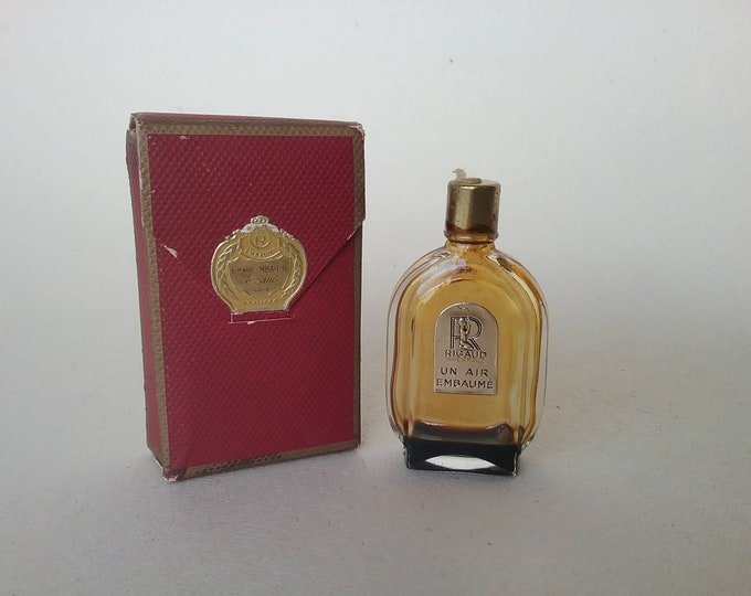 petit flacon à parfum ancien, un air ambaumée de Rigaud, des années 40, 1 ère taille