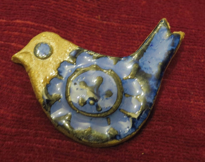 bijoux vintage, ancienne broche bijoux fantaisie en céramique émaillé en forme d'oiseau signé Gabi