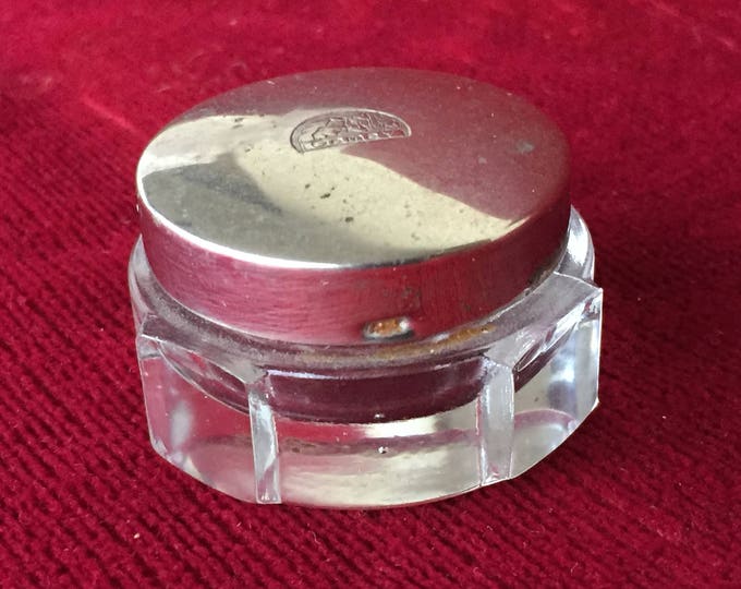ancienne boite cosmétique Gemey, boite à crème ou maquillage ancien de collection pouvant être utilisé