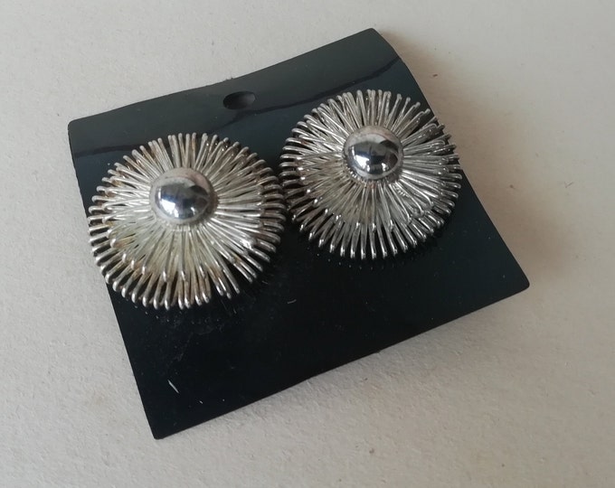 ancienne paire de boucle d'oreille fantaisie