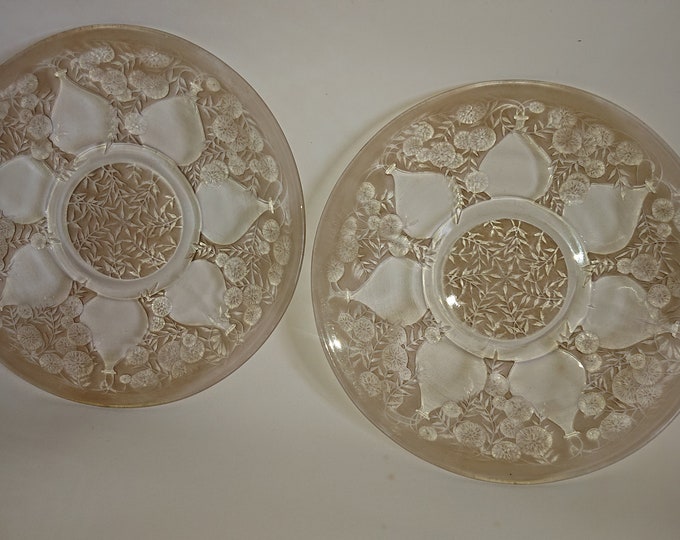 R. Lalique, paire d'assiette anciennes modèle " Vases numéro 3 "