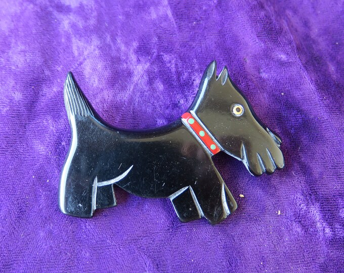 broche ancienne fantaisie en forme de chien,galalithe,Scottie -Terrier Ecossais