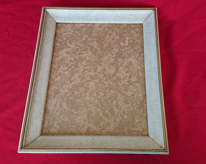 ancien cadre des années 60 en simili beige, création Jancelle