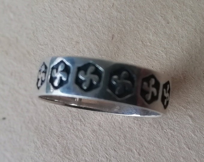 bijoux homme  bague  du Pays Basque en argent, croix Basque