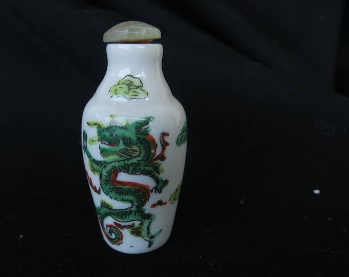 ancienne tabatière en céramique au décors Japonisant, dragon