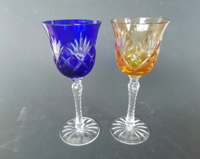 2 verres ancien en cristal double coloré dans le style de St Louis
