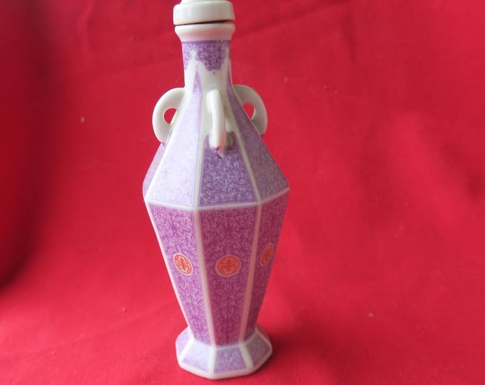 flacon en porcelaine de Chine XX ème, décoration, collection