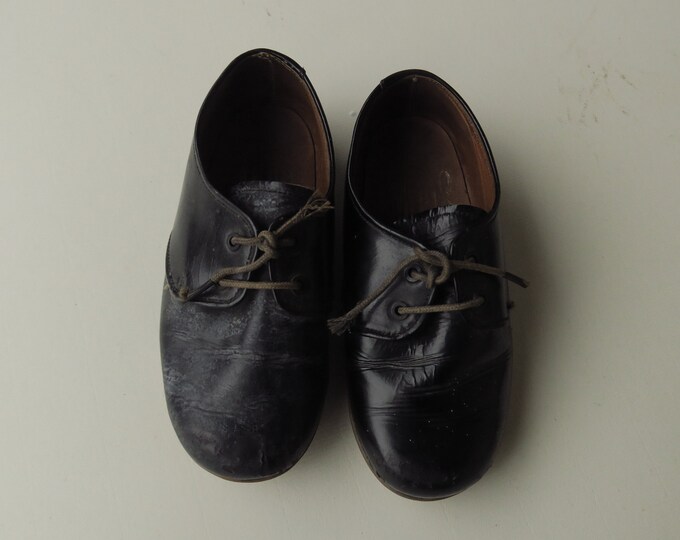 ancienne paire de chaussure d'enfant, Legermod T.23, cuir & caoutchouc, pour collectionneur