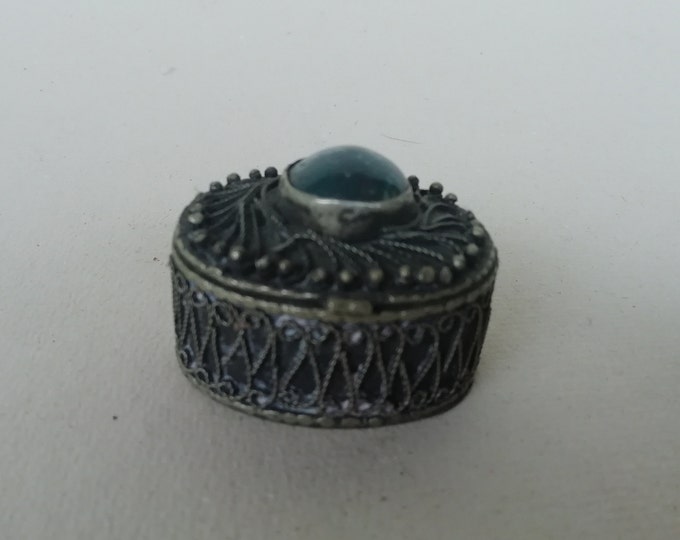 petite boite ancienne en métal et pierre, pilulier