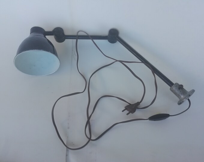 Lampe ancienne de machine à coudre industrielle