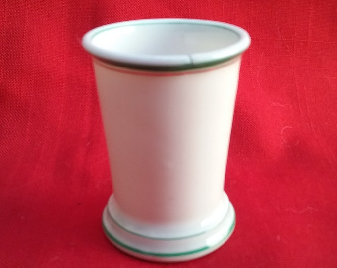 petit pot ancien en porcelaine blanche, certainement un encrier, Vve Berry & Fils, Paris