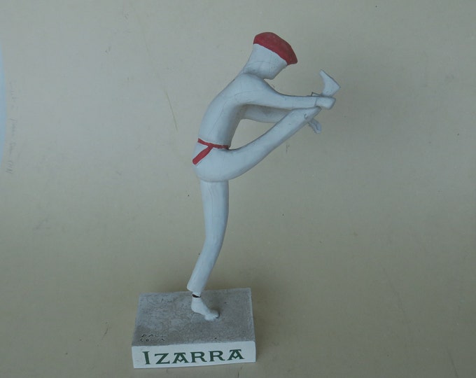 ancien sujet publicitaire Izarra création de Paul Colin, danseur Basque