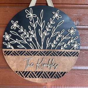 Cartello personalizzato per porta - Cartello per porta con fiori di campo - Regalo di nozze - Regalo per la nuova casa - Regalo per inaugurazione della casa - Cartello personalizzato per porta