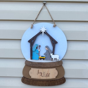Nativity Snow Globe Personalize, Christmas Sign, Winter Door Hanger, Christmas Door Hanger, Housewarming Gift, Round Winter Sign, Front Door