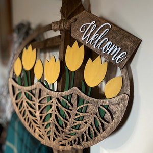 Door Hanger, Tulip Door Hanger, Housewarming Gift, Mother&#39;s Day Gift. Welcome Door Hanger, Tulip Basket Door Hanger