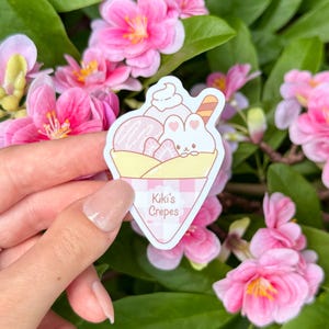 Kawaii Japanse aardbei-crêpe konijn vinylsticker ~ Leuke waterdichte sticker voor dessertijs voor waterflessen, laptops en tijdschriften
