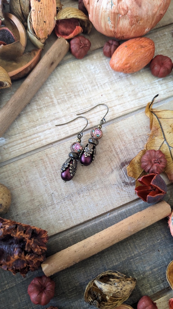 Vintage Vibe Maroon & Rose Earrings