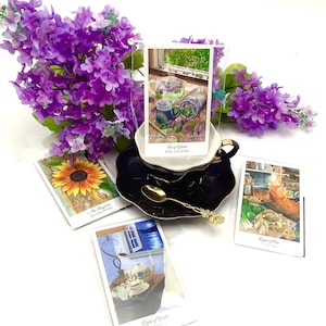 Tee und Tarot Geschenke s Tee Sampler Teeparty Gastgeschenke. Gastronomie Tee-Service-Buffet, Luncheon. Zusammenstellung von Tarot Karten, Geschmacksrichtungen und Farben
