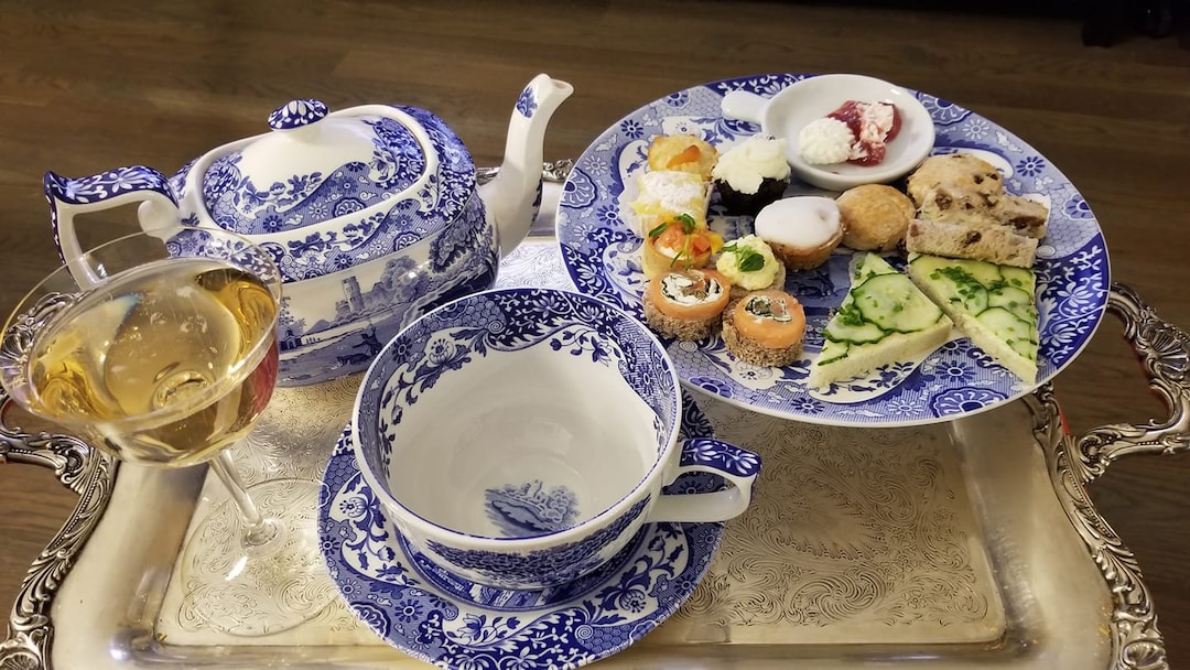 English Tea Gift Set Lady Whistledown Porcelain Blue and White Spode