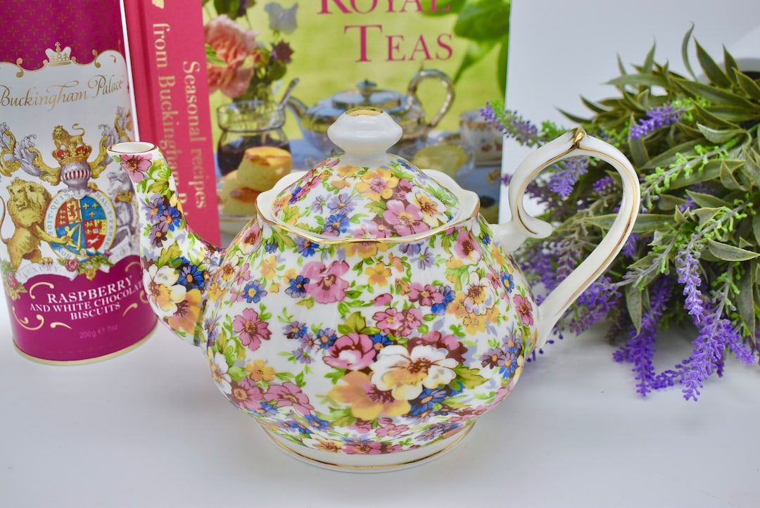Teapot Summertime Chintz Garden Pink Yellow Blue Flowers. 40oz Fine