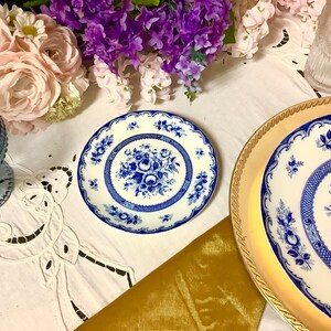 Blue and White Plate  Side  Salad  Dessert, Bread and Butter Dish. Paris Garden Rose Garland. Made in England. Serving Platter Centerpiece