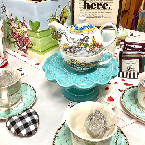 Alice in Wonderland Teapot Teacup & Saucer Set Etsy UK