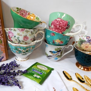 ALL GREEN Mismatched Tea Cups and Saucers  Party favors Birthday  Bridal Luncheon  Baby Shower. Comes with tea, spoon, napkin and gift box