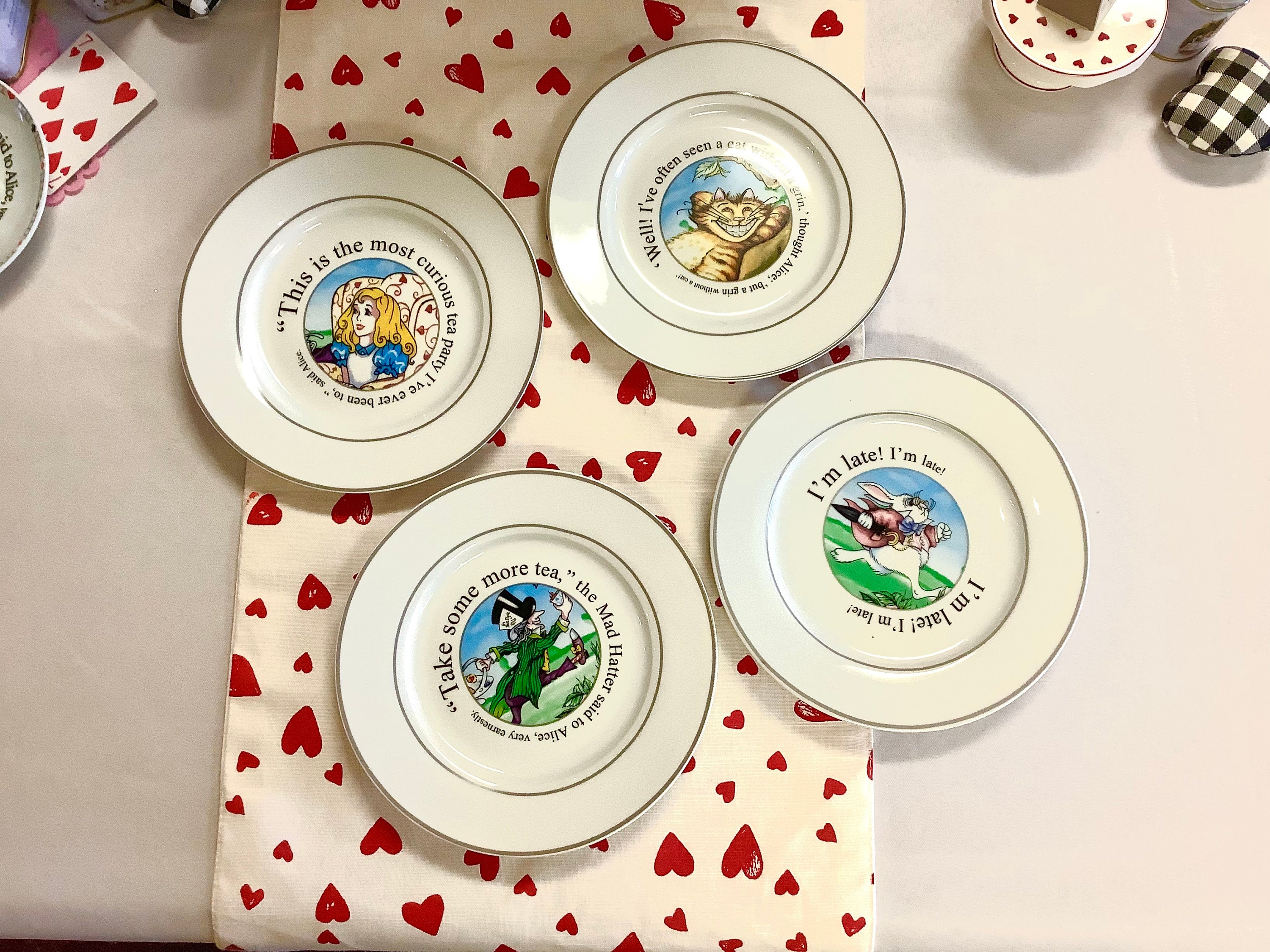 Alice in wonderland dinnerware cheap