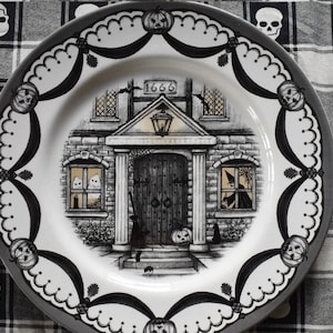 Skull Plate  Haunted House. Limited Edition Spookyville Imported from England. Holiday Royal Stafford Porcelain Dish. Salad  Bread Butter