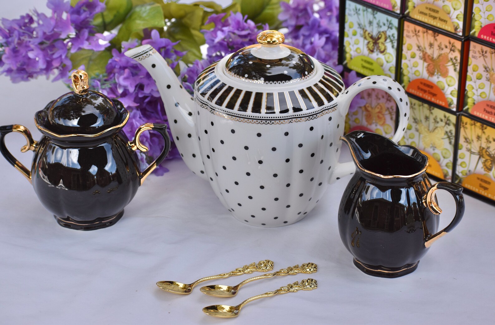alice in wonderland mad hatter tea set