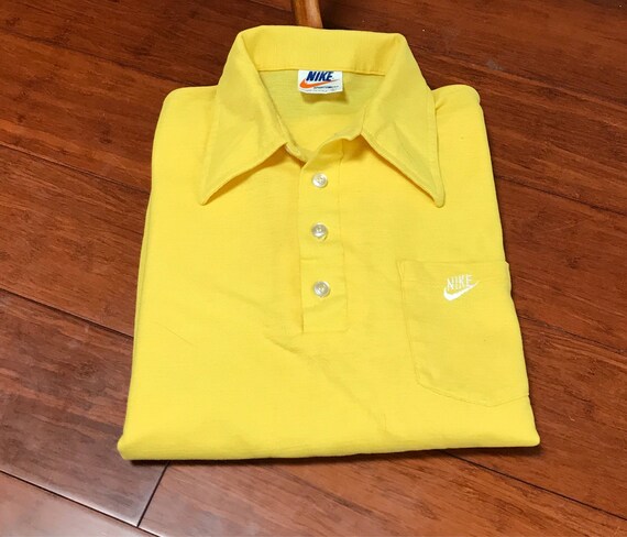 camiseta amarilla nike