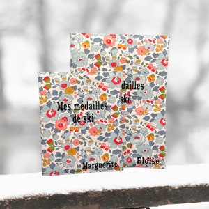 Storage pouch for ski medals or other sports in Liberty Betsy Porcelain