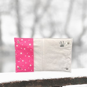 Pochette pour medailles de ski fuchsia avec étoiles standard