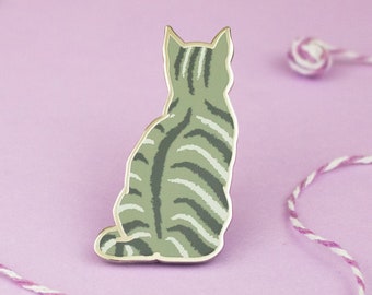 Light Grey Tabby Cat Enamel Pin: Sitting Kitty Badge