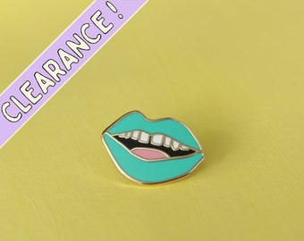 Teal Gap Toothed Lips Pin / Hard Enamel Pin