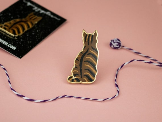 Brown Tabby Cat Enamel Pin: Gold Plated Kitty Badge